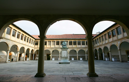 Claustro Universidad